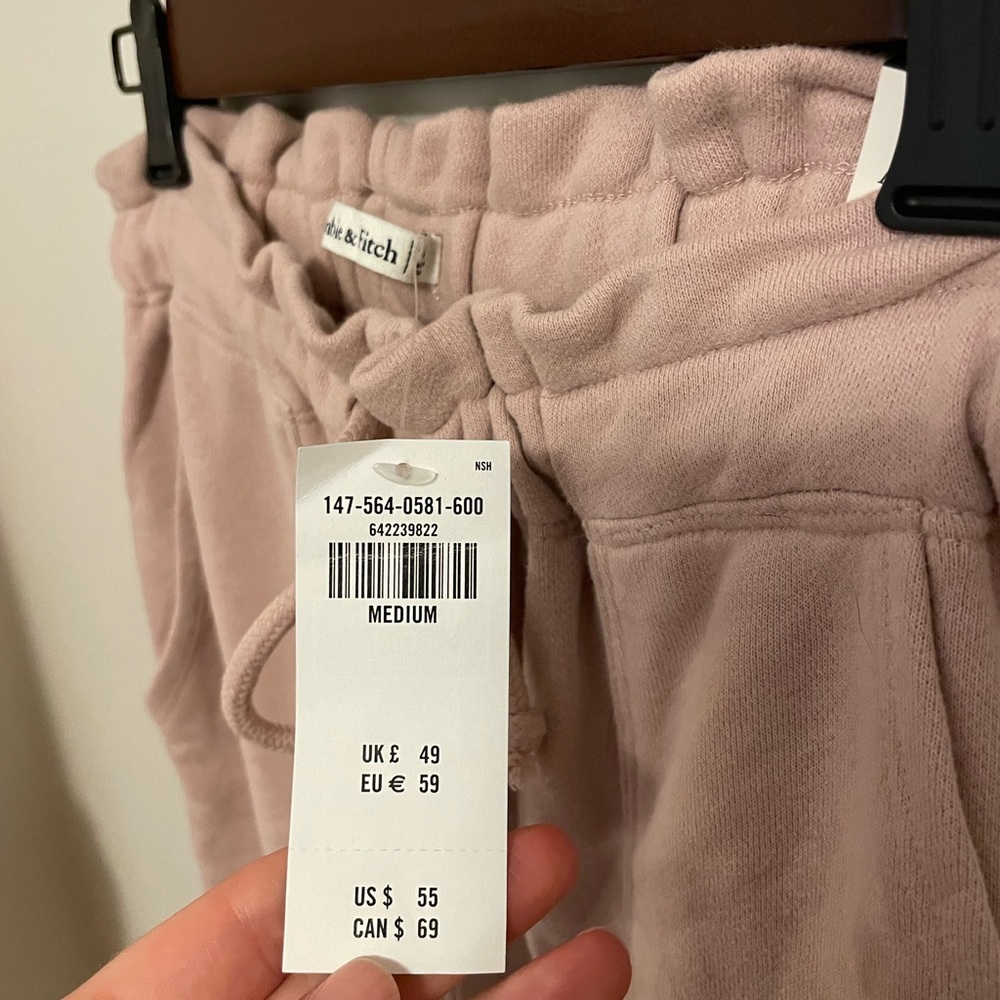 Abercrombie Ruffle-Waist Joggers in Blush Pink - Picture 4 of 4